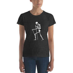 El Senderista (Hiker) Skeleton Women's t-shirt